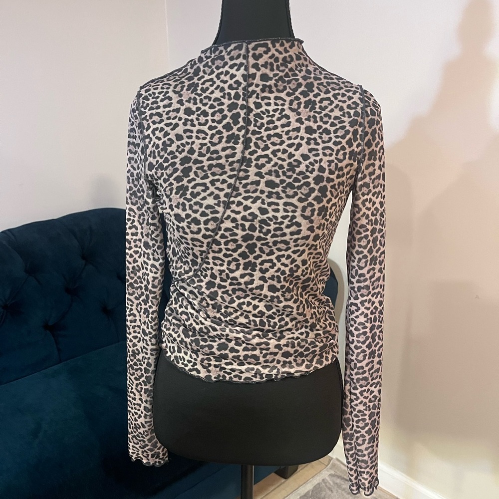 NWT Noisy may Animal Print Long Sleeve Blouse